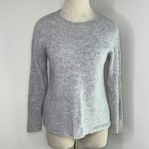 🔹 Pure Collection Ribbed Knit Cashmere Sweater